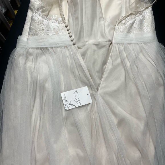 Other - Size 22 wedding dress new with tags